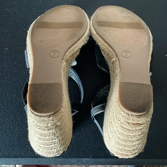 ❤️ 5/$25 - Merona wedge sandal - Sz 7 - Picture 4 of 6